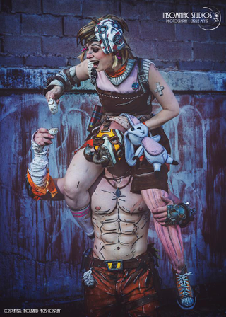 Cosplay by Thousand-Faces | Photo by Insomniac Studios